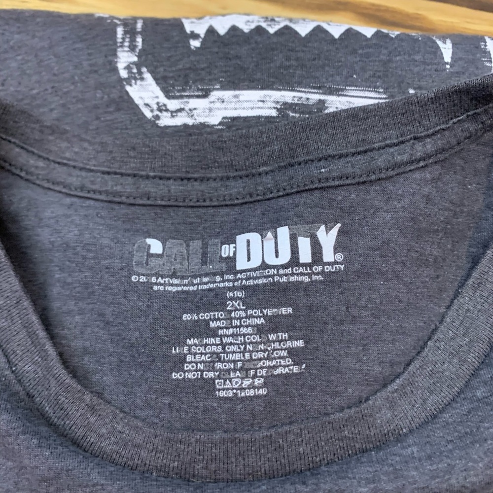 Call of Duty Long Sleeve Shirt - Picture 3 of 3